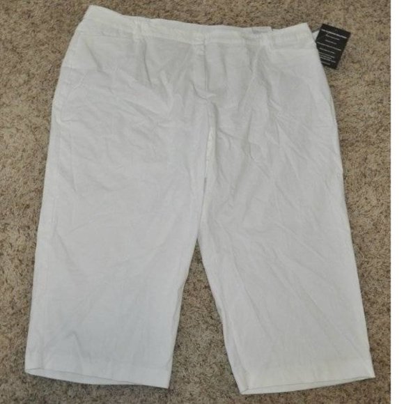 Womens Capris White 24W Plus Stretch Tummy Control Pants Classic Fit Sag Harbor - Picture 1 of 4